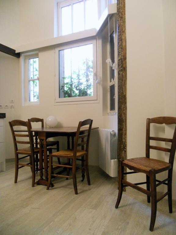 Urban Chic Montmartre Loft Apartment Paris Ngoại thất bức ảnh